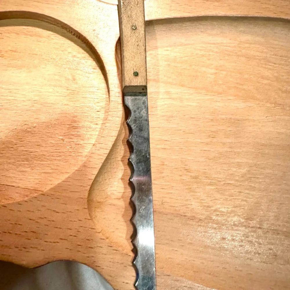 Wooden Guitar Shaped Cheese Board with Knife 6x 14 - Picture 5 of 8